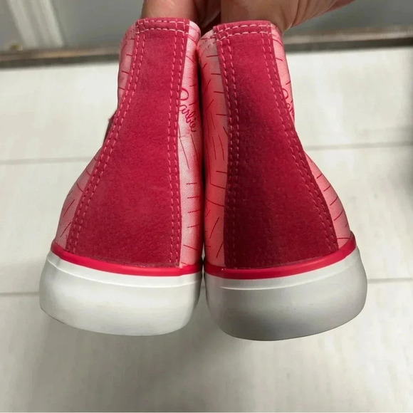 NWOT Rare Limited Edition Ground Up Barbie Girls 4 High Top Zip Canvas Sneaker - Picture 4 of 11